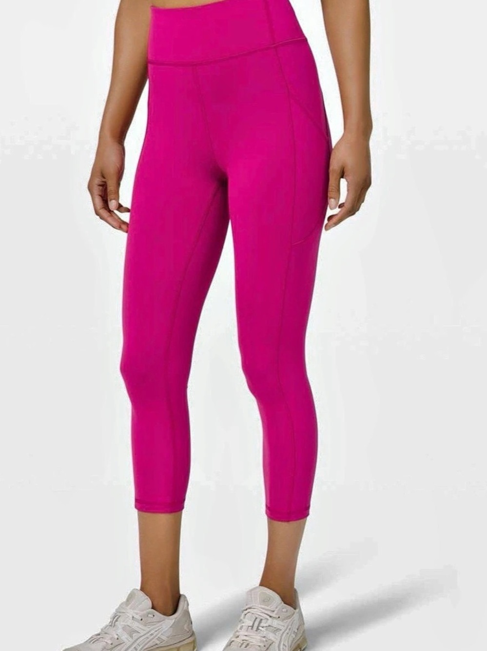 Lululemon Invigorate High-Rise Crop 23"
Ripened Raspberry